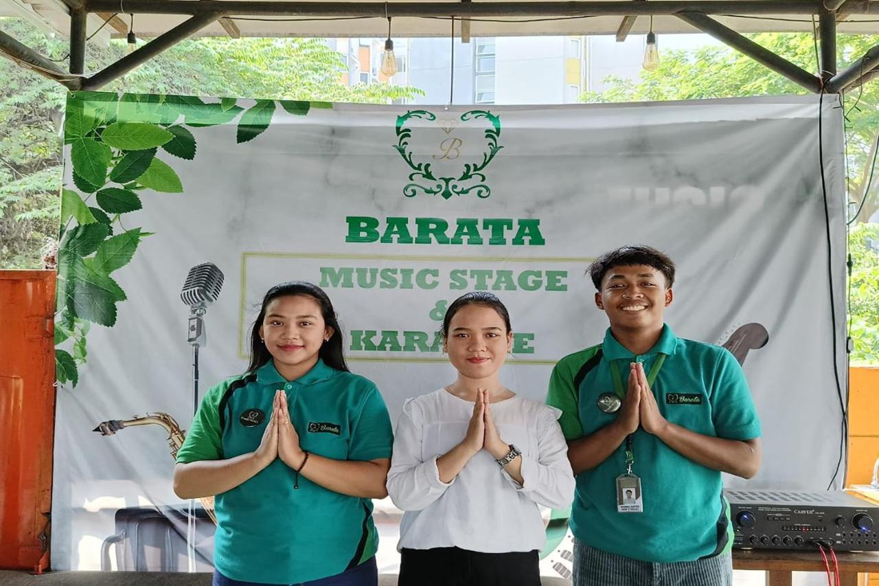 Barata Hotel Near Bandara Soekarno Hatta Тангеранг Экстерьер фото