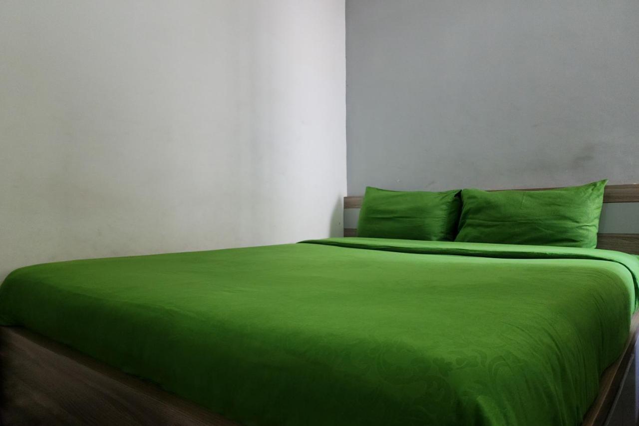 Barata Hotel Near Bandara Soekarno Hatta Тангеранг Экстерьер фото