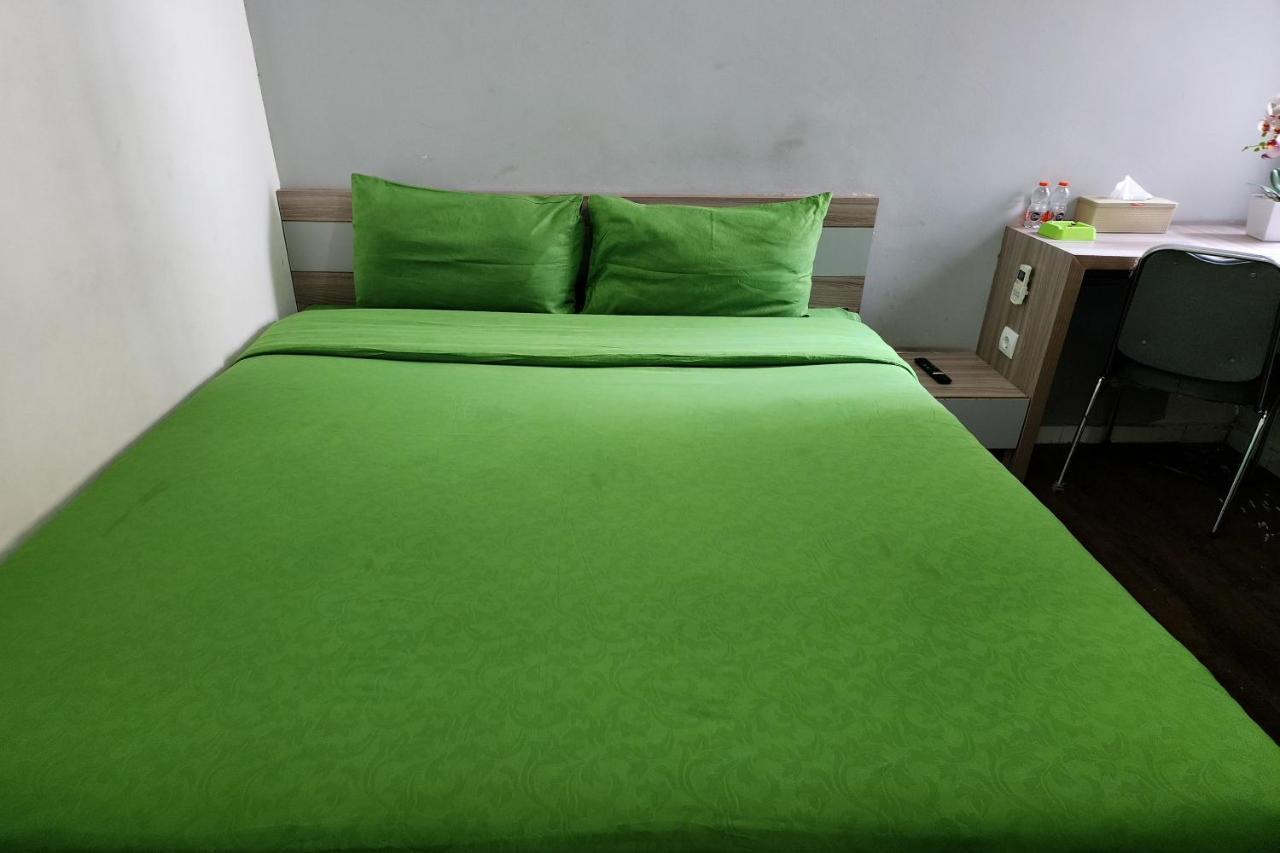 Barata Hotel Near Bandara Soekarno Hatta Тангеранг Экстерьер фото